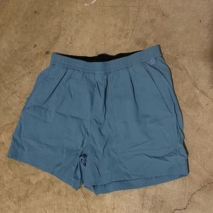 Lululemon bowline shorts L 5”